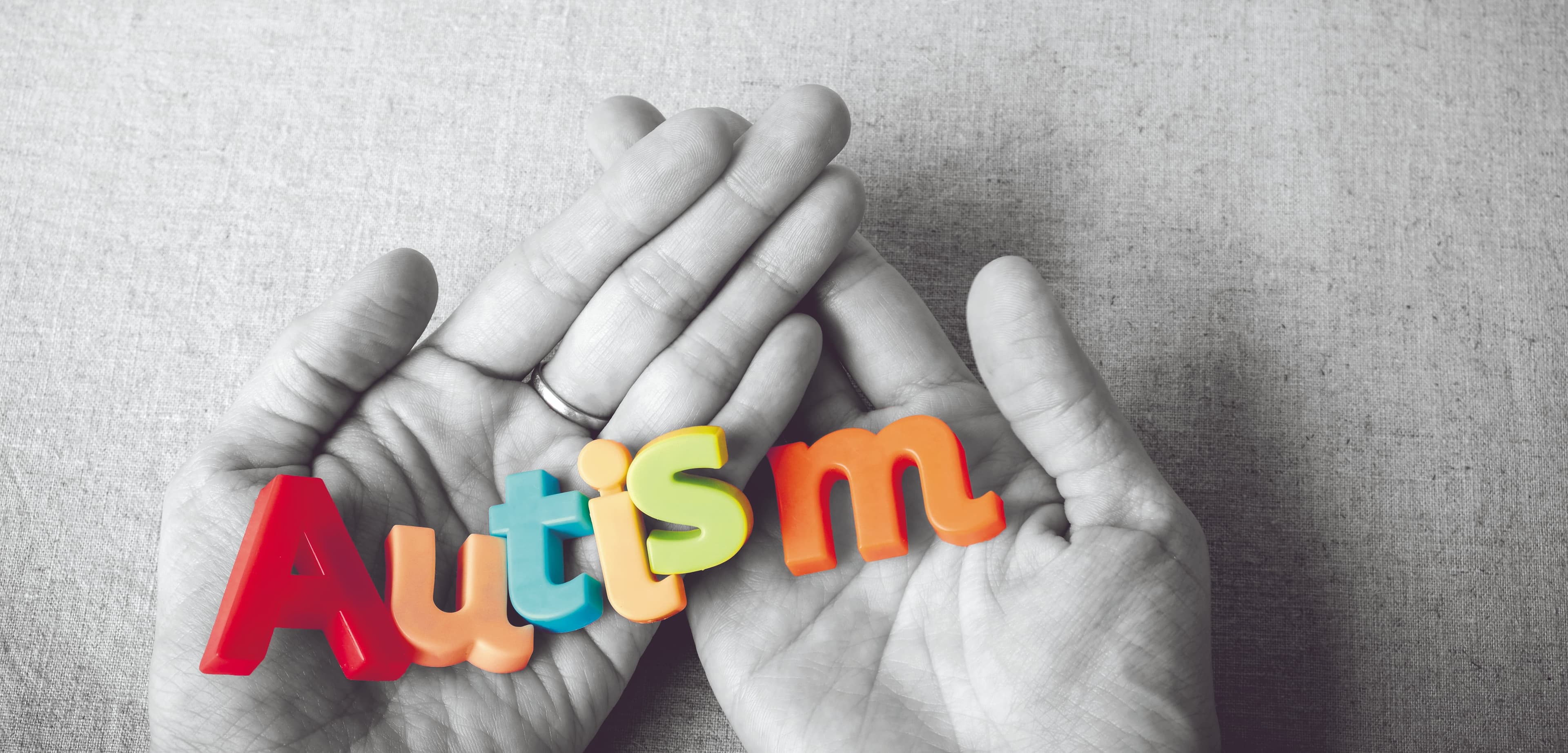 Autizmga chalingan insonlar bilan muomala qilish uchun 7 ta muhim maslahat